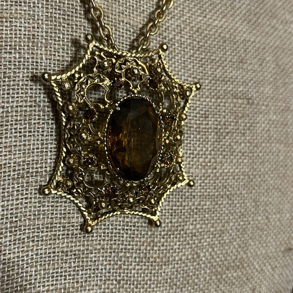 MCM statement brooch with chain long - Picture 5 of 5